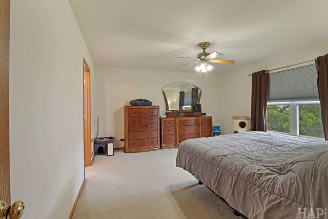 2164 W Waterford Court, Round Lake, IL 60073