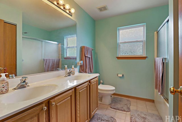 2164 W Waterford Court, Round Lake, IL 60073