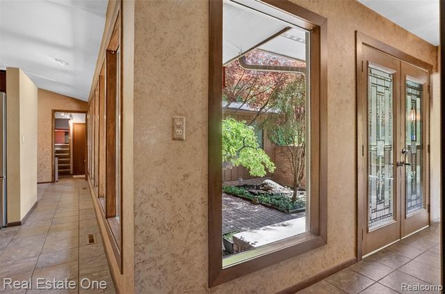 1309 Ashover Drive, Bloomfield Hills, MI 48304