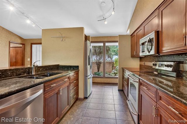 1309 Ashover Drive, Bloomfield Hills, MI 48304
