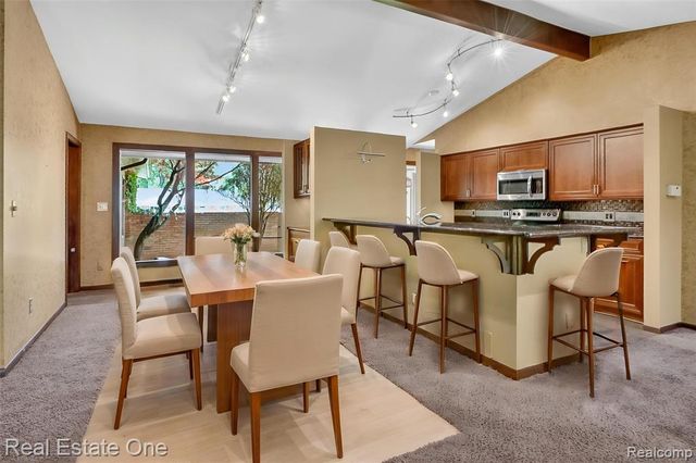 1309 Ashover Drive, Bloomfield Hills, MI 48304