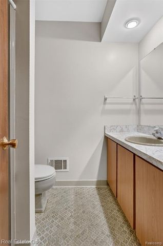 1309 Ashover Drive, Bloomfield Hills, MI 48304