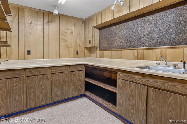 1309 Ashover Drive, Bloomfield Hills, MI 48304