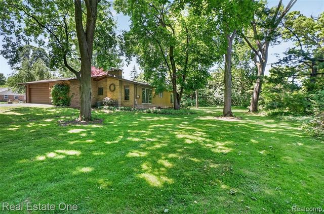 1309 Ashover Drive, Bloomfield Hills, MI 48304