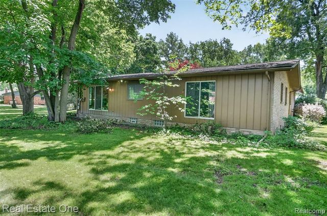 1309 Ashover Drive, Bloomfield Hills, MI 48304