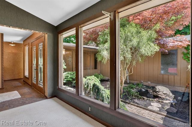 1309 Ashover Drive, Bloomfield Hills, MI 48304