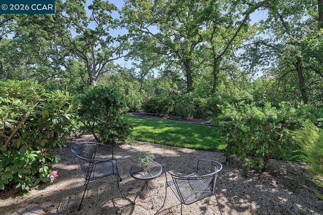 2152 Tice Creek Dr. 4, Walnut Creek, CA 94595