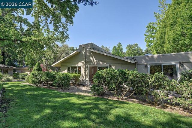 2152 Tice Creek Dr. 4, Walnut Creek, CA 94595