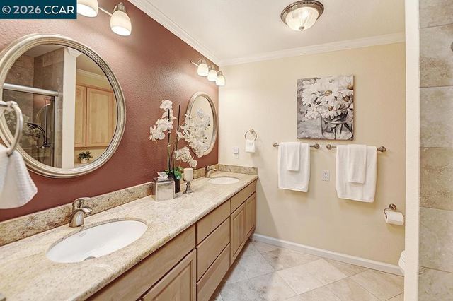 2152 Tice Creek Dr. 4, Walnut Creek, CA 94595