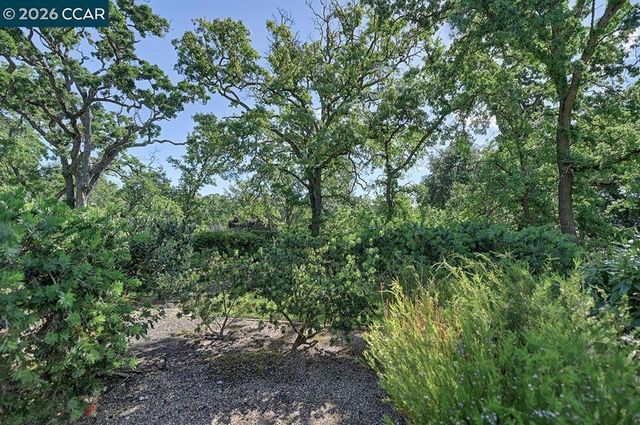 2152 Tice Creek Dr. 4, Walnut Creek, CA 94595