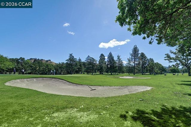 2152 Tice Creek Dr. 4, Walnut Creek, CA 94595