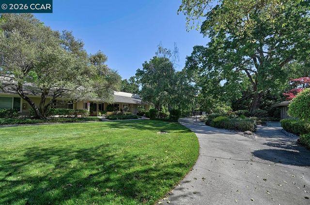 2152 Tice Creek Dr. 4, Walnut Creek, CA 94595