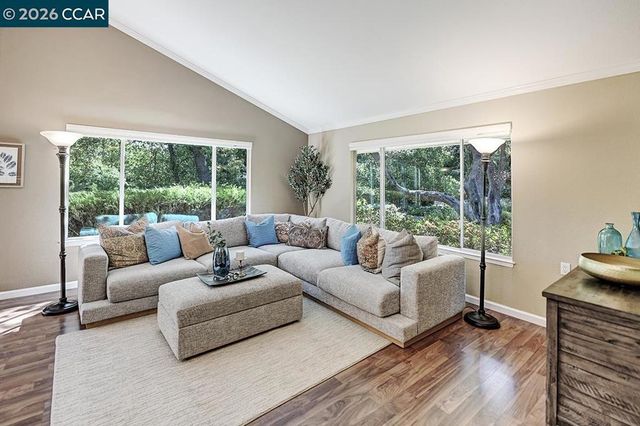 2152 Tice Creek Dr. 4, Walnut Creek, CA 94595