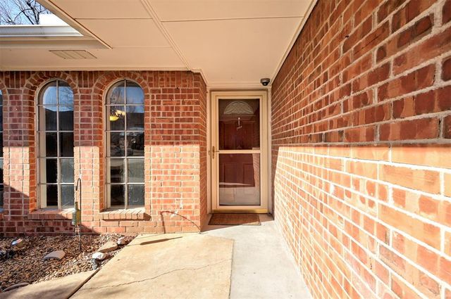 8037 Willow Creek Boulevard, Oklahoma City, OK 73162