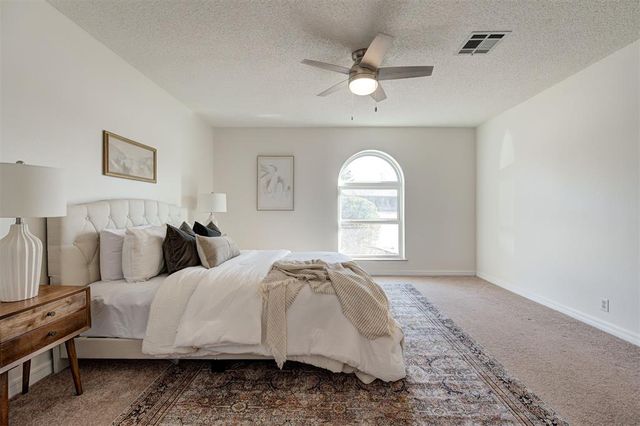 8037 Willow Creek Boulevard, Oklahoma City, OK 73162