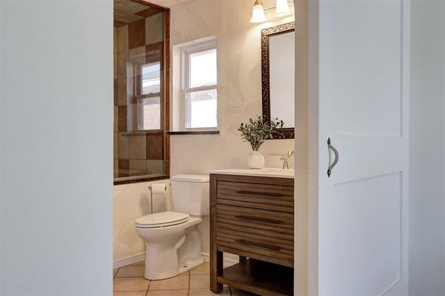 8037 Willow Creek Boulevard, Oklahoma City, OK 73162