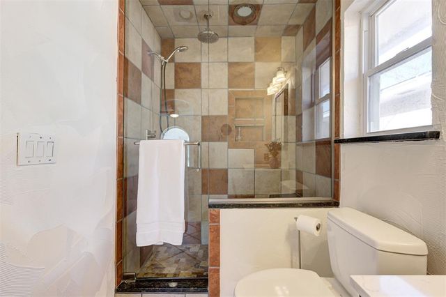 8037 Willow Creek Boulevard, Oklahoma City, OK 73162