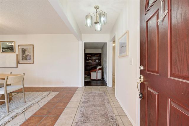 8037 Willow Creek Boulevard, Oklahoma City, OK 73162