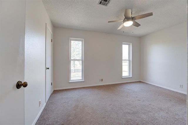 8037 Willow Creek Boulevard, Oklahoma City, OK 73162