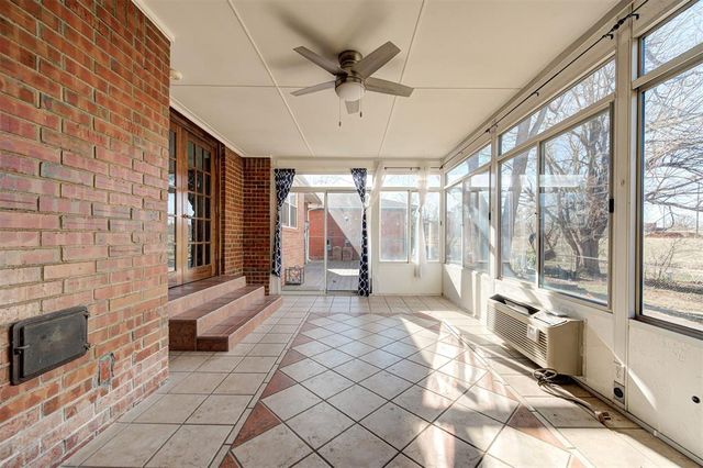 8037 Willow Creek Boulevard, Oklahoma City, OK 73162