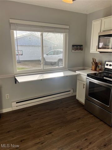 475 Carol Lane, Elyria, OH 44035