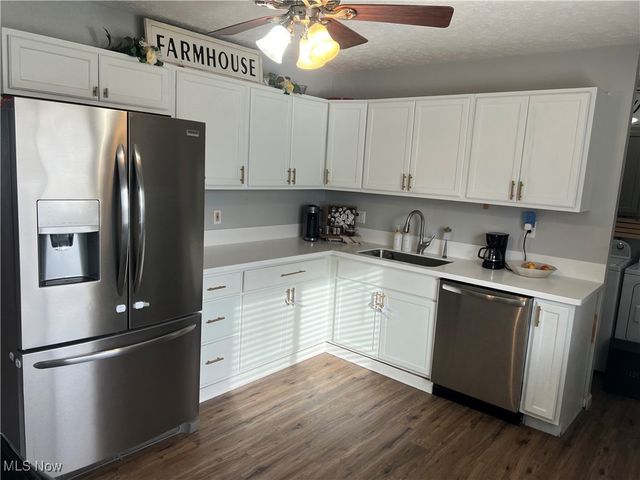 475 Carol Lane, Elyria, OH 44035