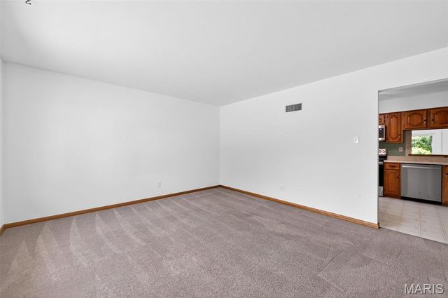 800 Crowder Drive, Florissant, MO 63031