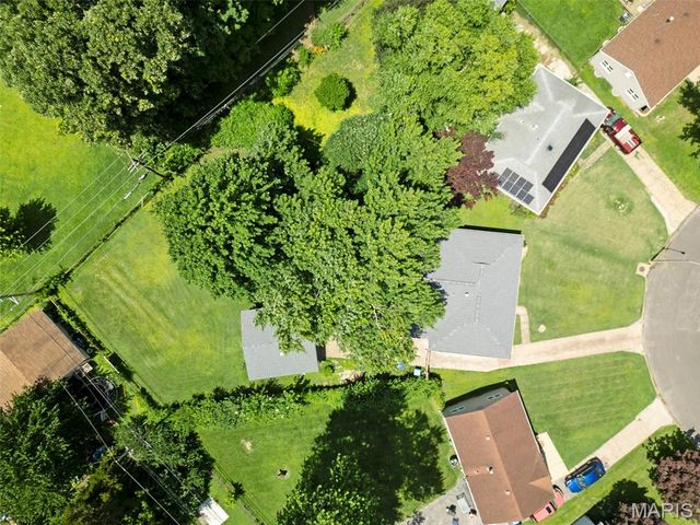 800 Crowder Drive, Florissant, MO 63031