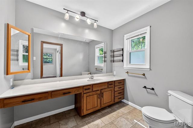 800 Crowder Drive, Florissant, MO 63031