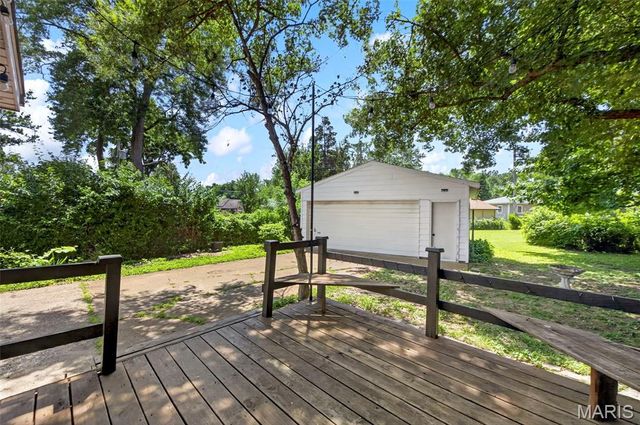 800 Crowder Drive, Florissant, MO 63031