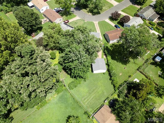 800 Crowder Drive, Florissant, MO 63031