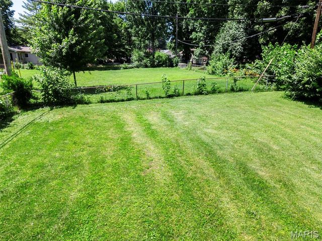 800 Crowder Drive, Florissant, MO 63031