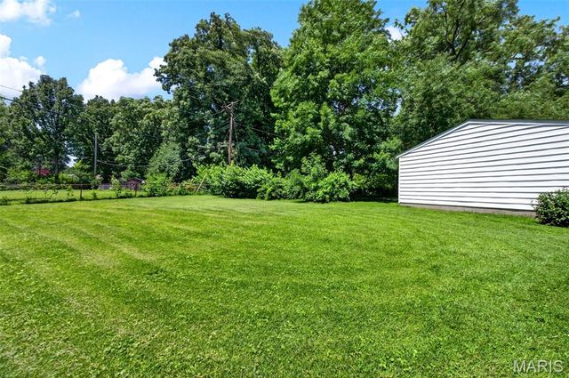 800 Crowder Drive, Florissant, MO 63031