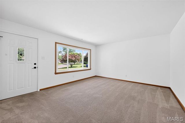 800 Crowder Drive, Florissant, MO 63031