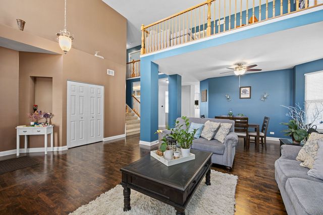 1863 Lake Bluff Lane, Pingree Grove, IL 60140