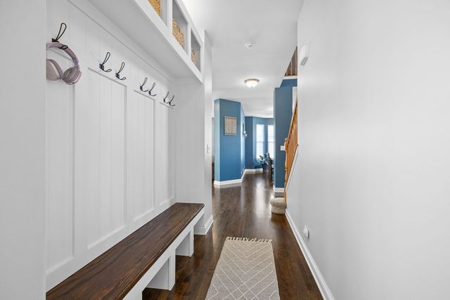 1863 Lake Bluff Lane, Pingree Grove, IL 60140