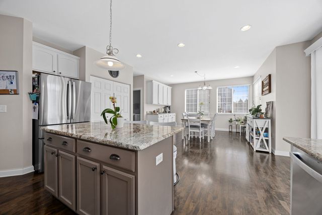 1863 Lake Bluff Lane, Pingree Grove, IL 60140