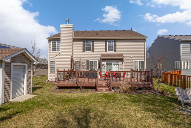 1863 Lake Bluff Lane, Pingree Grove, IL 60140