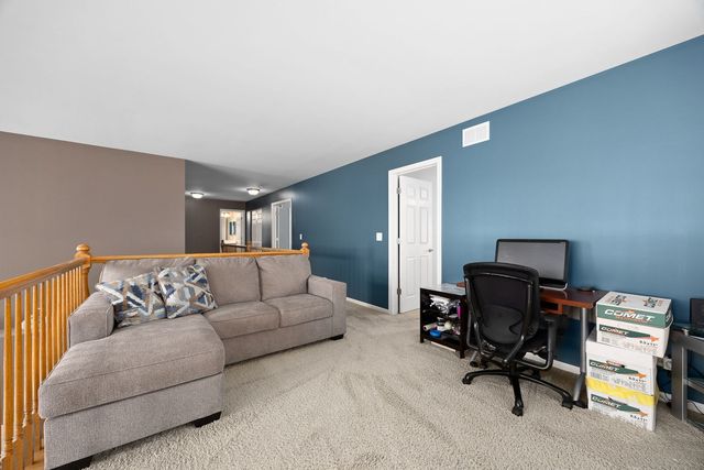 1863 Lake Bluff Lane, Pingree Grove, IL 60140