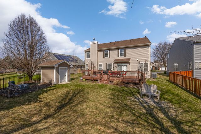 1863 Lake Bluff Lane, Pingree Grove, IL 60140