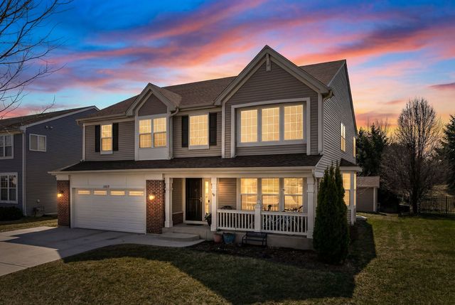 1863 Lake Bluff Lane, Pingree Grove, IL 60140