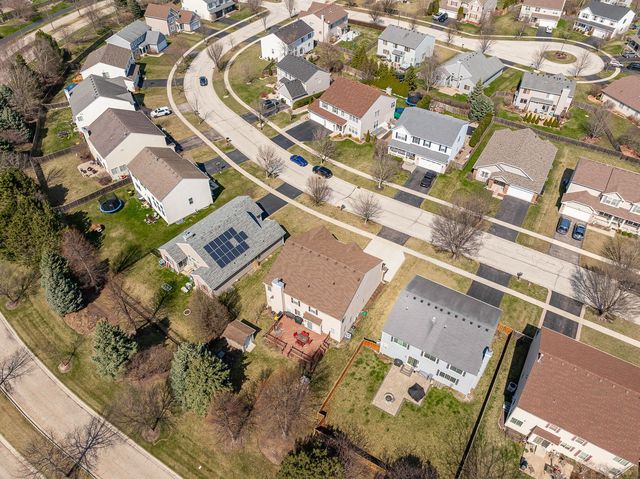 1863 Lake Bluff Lane, Pingree Grove, IL 60140