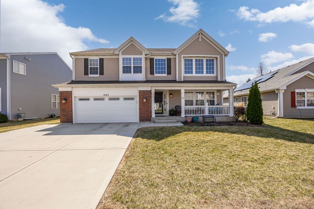 1863 Lake Bluff Lane, Pingree Grove, IL 60140