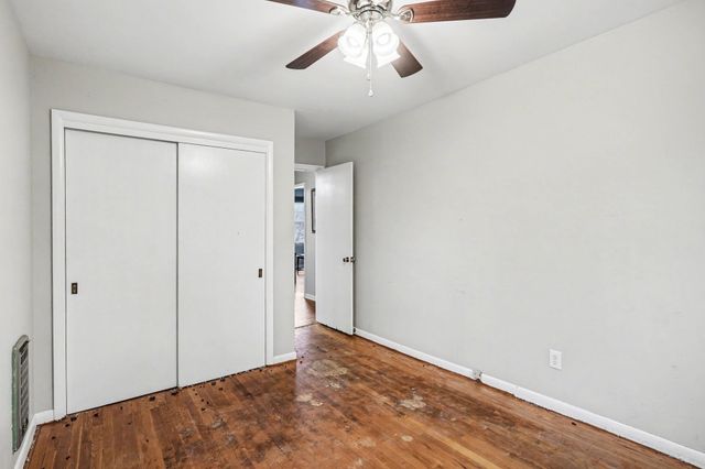 100 Oak Dr, Dickson, TN 37055