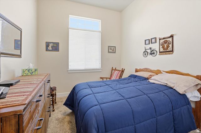 2877 W 4200 S, Roy, UT 84067