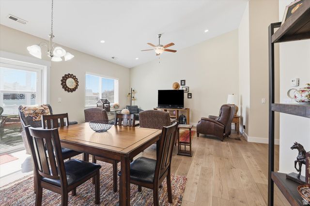 2877 W 4200 S, Roy, UT 84067