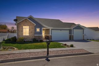 2877 W 4200 S, Roy, UT 84067