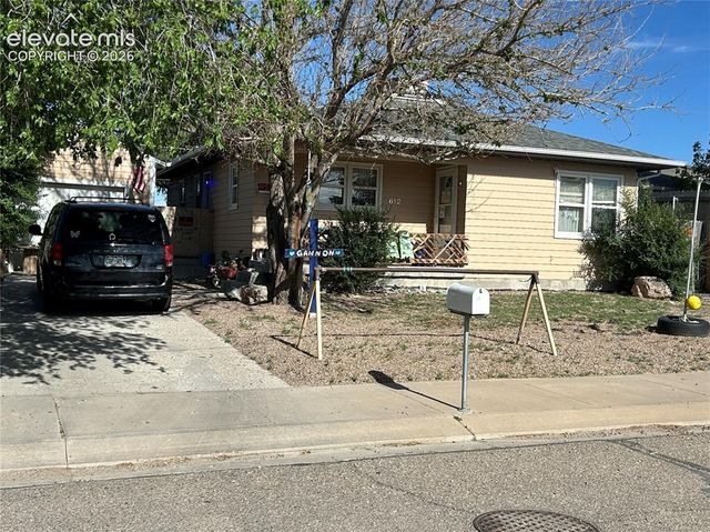 612 Floyd Lane, Pueblo, CO 81005