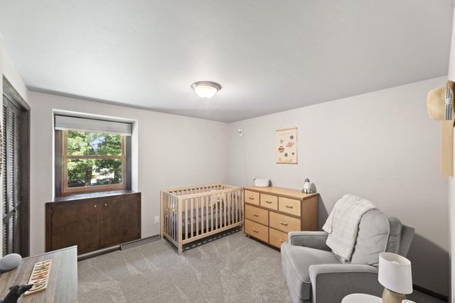 N8104 LaSalle CIRCLE, Oconomowoc, WI 53066