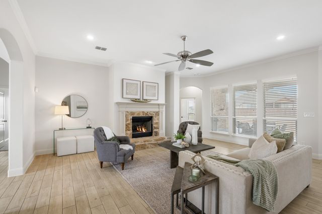 10909 Chriswood Drive, Crowley, TX 76036
